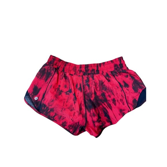 Lululemon Hottie Hot Shorts Red/Black Tie-Dye Running Shorts 8 - Picture 4 of 6
